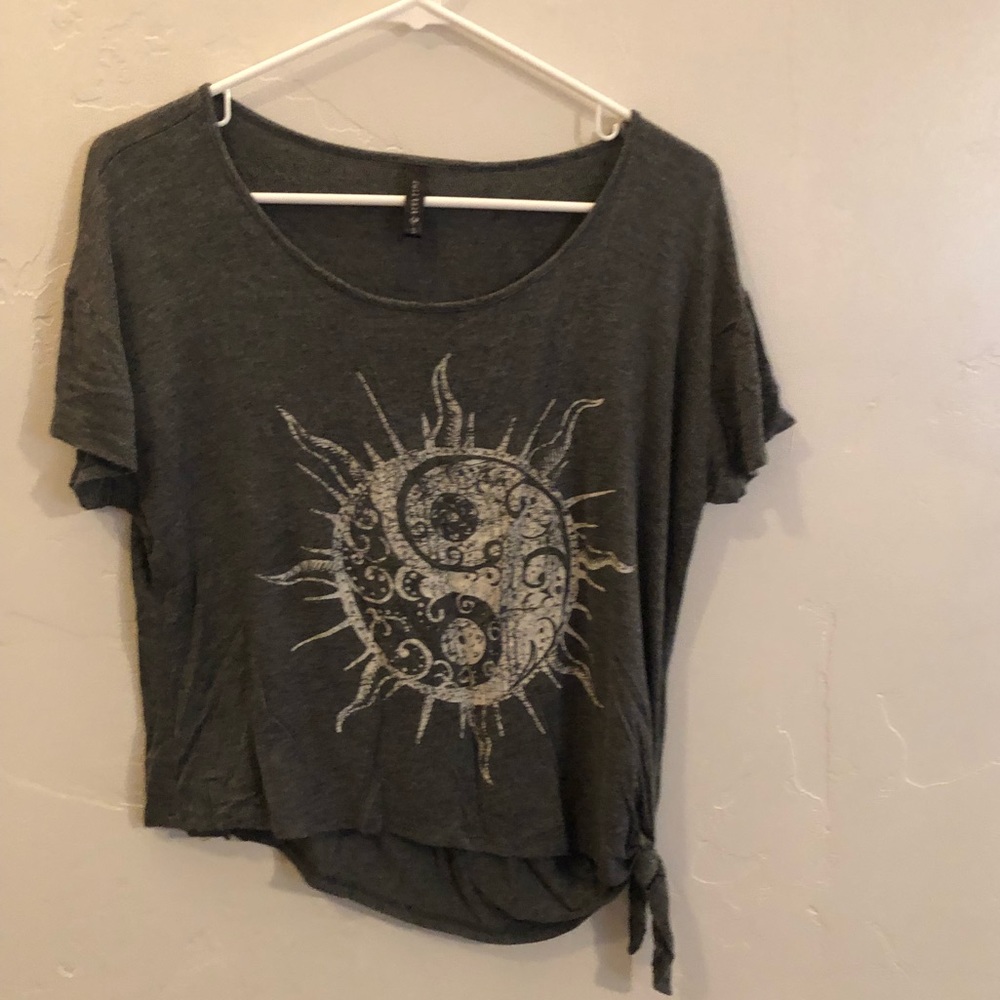 🛍Gray tie to the side sun yin yang tee🛍